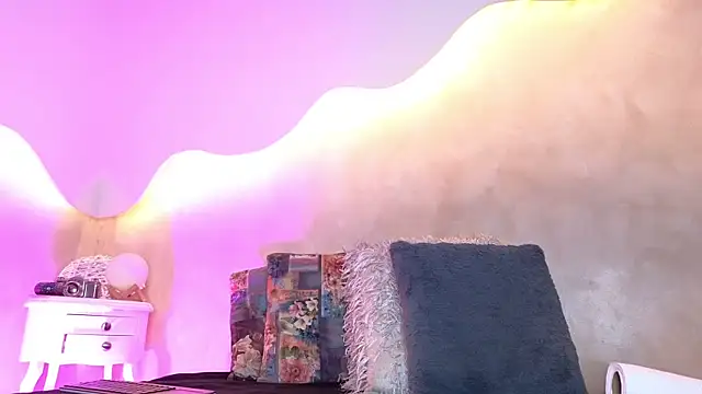 BellaRouxxx online show from 03.31.26