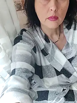 Snapshot of HelgaDennis chatting on 03.29.26 HelgaDennis online show from 03.29.26