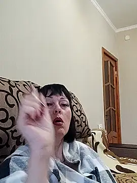 Snapshot of HelgaDennis chatting on 04.01.26 HelgaDennis online show from 04.01.26