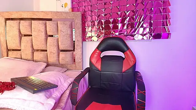 Dannie   online show from 04.15.26