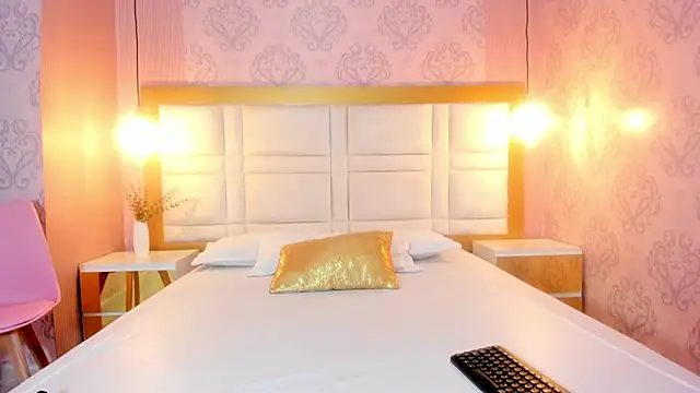 Alanah R online show from 03.25.26