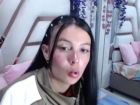 Salome Saen  online show from 04.08.26