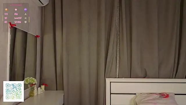 DaynaMacha online show from 04.10.26