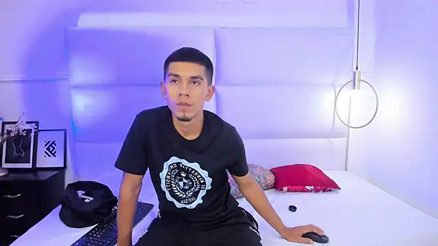 your d0ll1 online show from 04.13.26