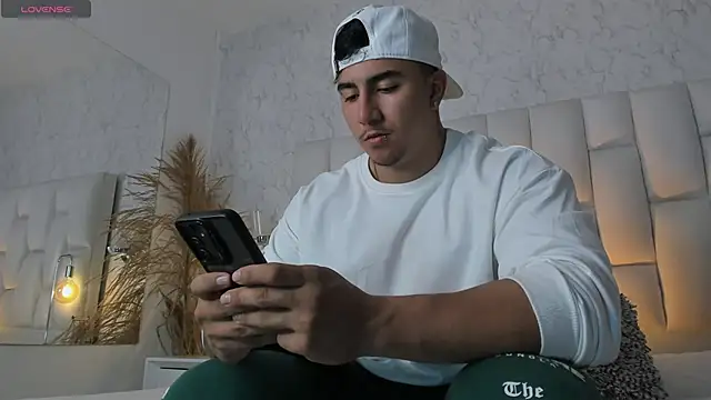 Zane cruz online show from 03.24.26