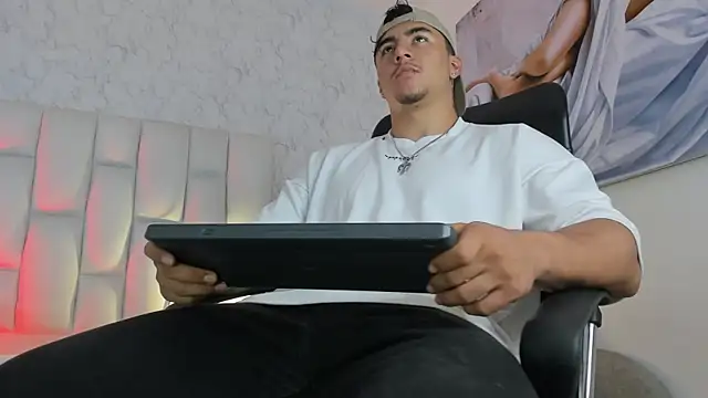 Zane cruz online show from 03.31.26