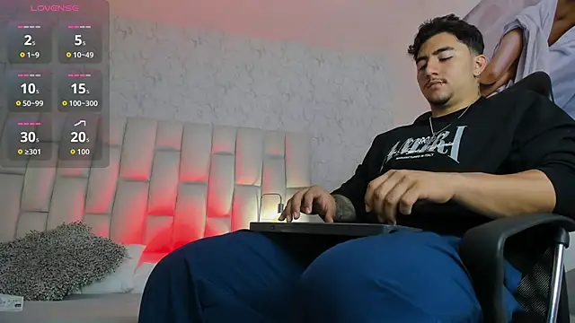 Zane cruz online show from 04.12.26