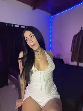 Snapshot of anoramarlowe chatting on 04.13.26 anoramarlowe online show from 04.13.26