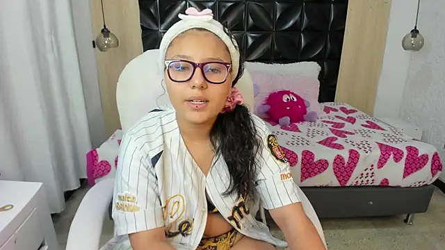 Rapthalia  online show from 04.08.26