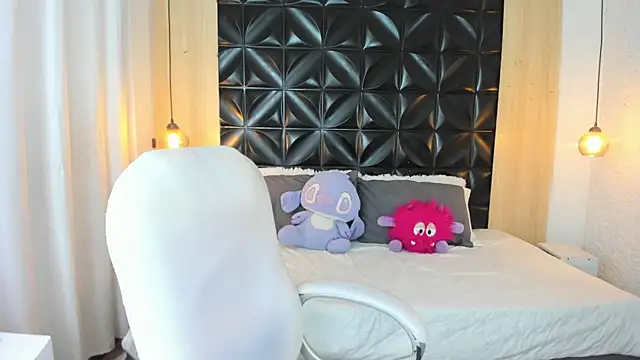 Rapthalia  online show from 04.17.26