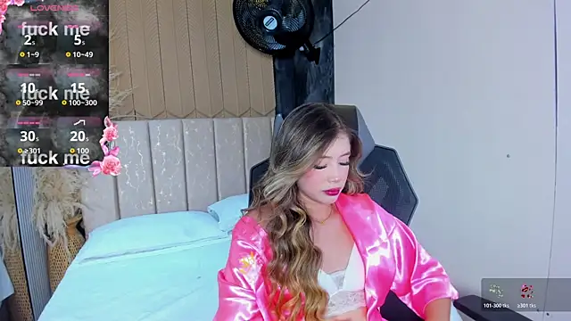 EmilyJohnsoon online show from 04.11.26