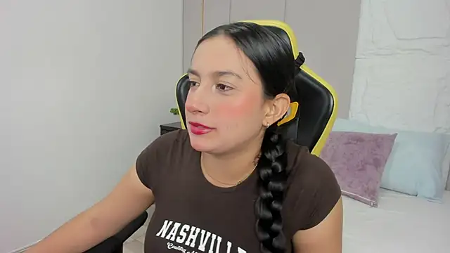 kira relish online show from 04.15.26