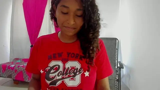 tara thonson online show from 04.10.26