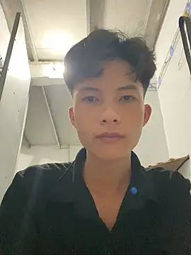 Nguyencuong1999 online show from 04.10.26