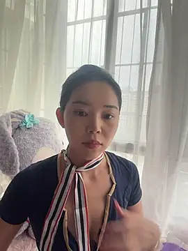 kiki-chloe online show from 04.15.26