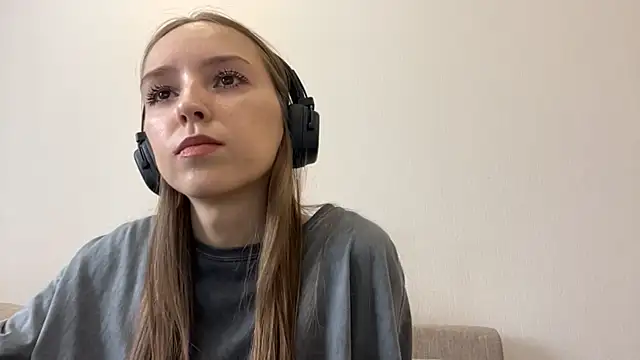 Snapshot of TanjaBrounson chatting on 03.22.26 TanjaBrounson online show from 03.22.26