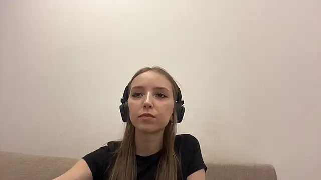 Snapshot of TanjaBrounson chatting on 03.23.26 TanjaBrounson online show from 03.23.26