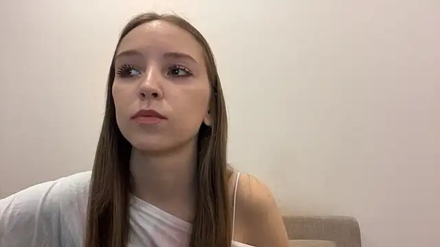 Snapshot of TanjaBrounson chatting on 04.03.26 TanjaBrounson online show from 04.03.26