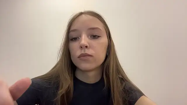 Snapshot of TanjaBrounson chatting on 04.04.26 TanjaBrounson online show from 04.04.26