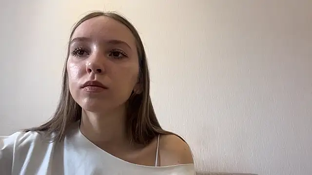 Snapshot of TanjaBrounson chatting on 04.05.26 TanjaBrounson online show from 04.05.26