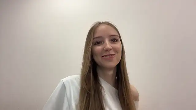 Snapshot of TanjaBrounson chatting on 04.15.26 TanjaBrounson online show from 04.15.26