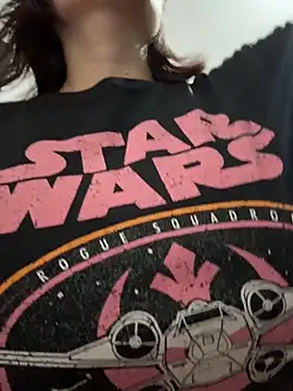 1Amelia8 online show from 04.15.26