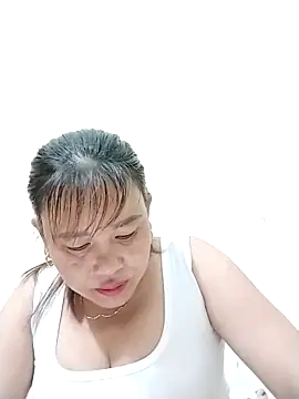 Moubie1 online show from 04.10.26