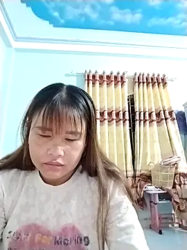 Snapshot of Moubie1 chatting on 05.02.26 Moubie1 online show from 05.02.26