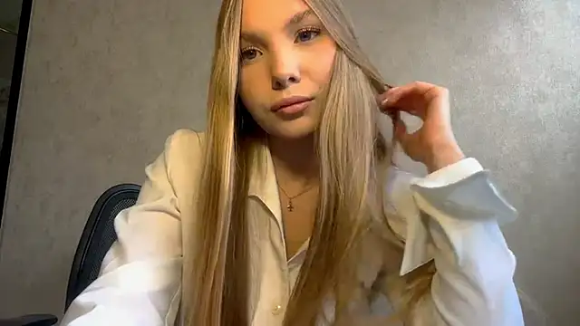 CarolineNine online show from 03.29.26