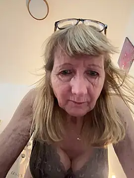 MatureKim online show from 03.30.26