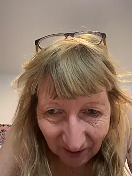 MatureKim online show from 04.15.26