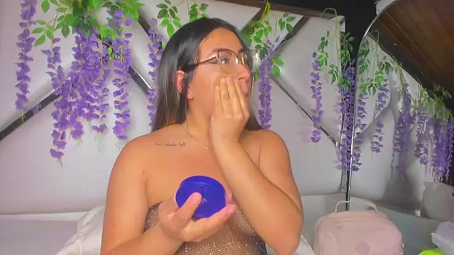 Freyaa Millerr online show from 04.19.26