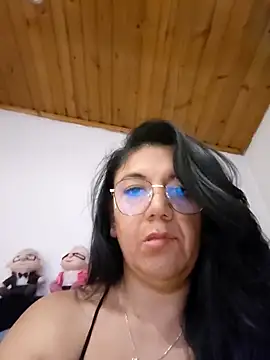 Snapshot of Mielx chatting on 03.27.26 Mielx online show from 03.27.26