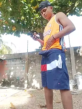 HOTRAINYGOLDEN online show from 04.07.26