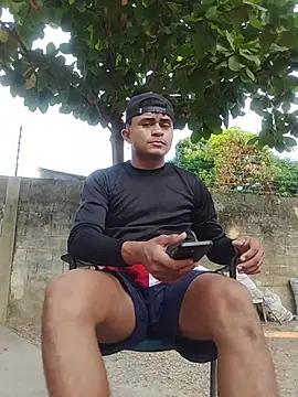 HOTRAINYGOLDEN online show from 04.13.26