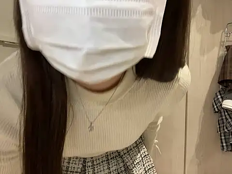 y-u-r-a-33 online show from 04.06.26