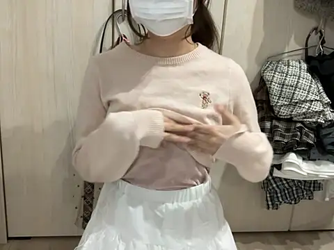 y-u-r-a-33 online show from 04.13.26