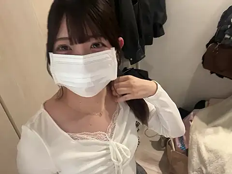 y-u-r-a-33 online show from 04.20.26