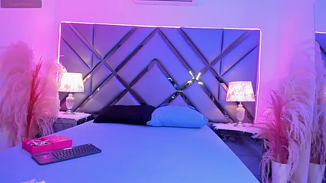 khathieeBelle online show from 04.11.26