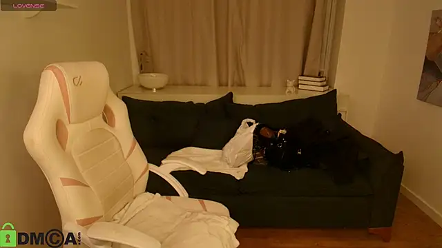 Stacy Tyler online show from 04.13.26