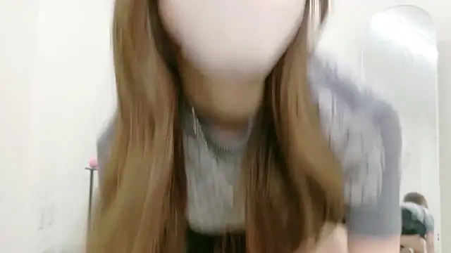 Snapshot of salachan_v chatting on 06.16.26 salachan v online show from 06.16.26