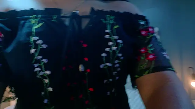 AhslyEvans   online show from 03.27.26