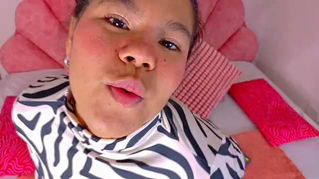 AhslyEvans   online show from 04.16.26