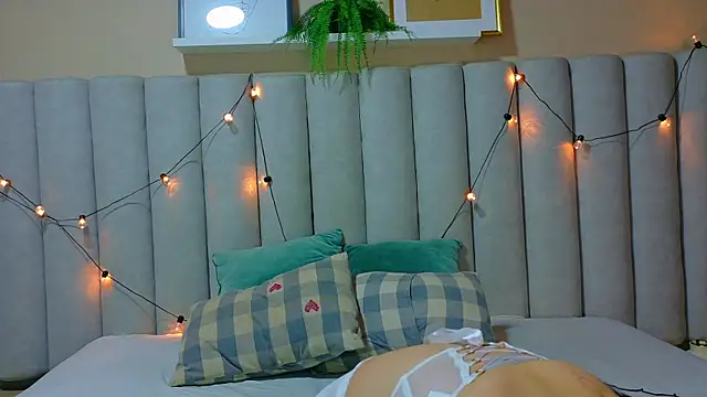 StarrMoon   online show from 04.01.26