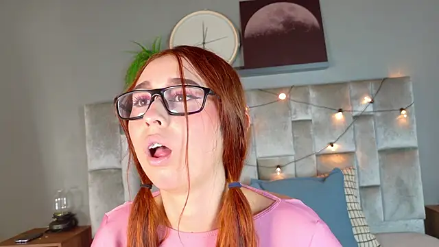 StarrMoon   online show from 04.07.26