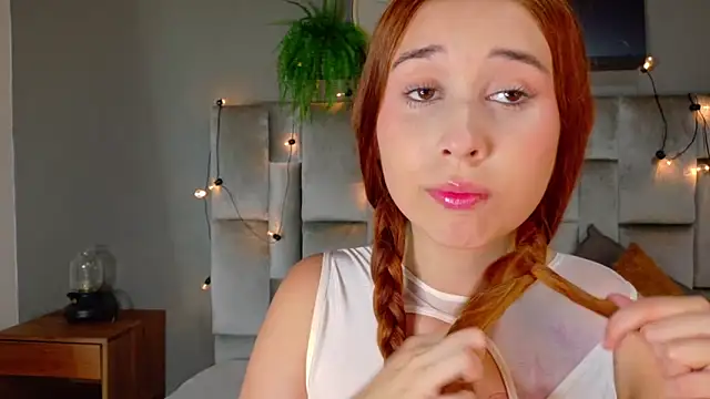 StarrMoon   online show from 04.16.26