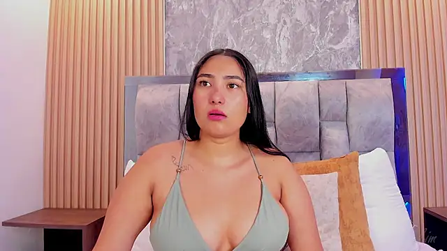 Sulay Kim online show from 04.15.26