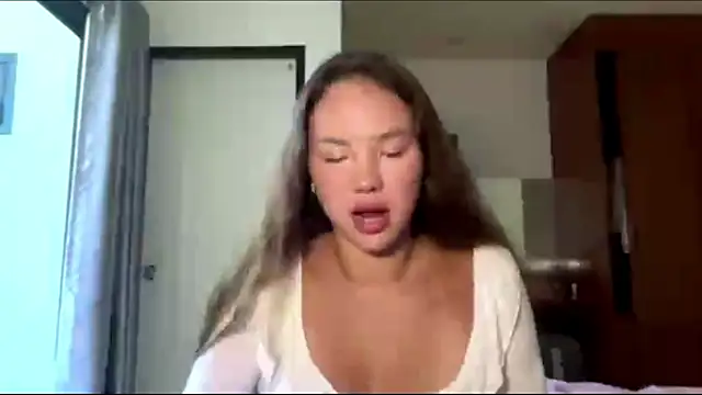 kamila 18 french online show from 03.28.26