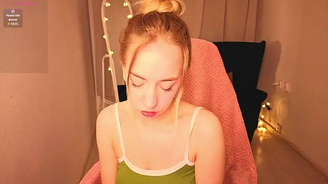 ShadowSparkle online show from 03.31.26