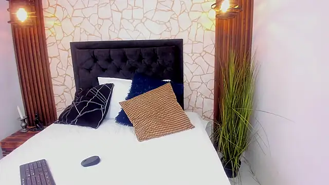 Antoneella Russo online show from 04.07.26